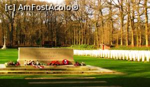 [P09] Cimitirul eroilor din Oosterbeek » foto by Radu Tudoran
 - 
<span class="allrVoted glyphicon glyphicon-heart hidden" id="av843394"></span>
<a class="m-l-10 hidden" id="sv843394" onclick="voting_Foto_DelVot(,843394,19676)" role="button">șterge vot <span class="glyphicon glyphicon-remove"></span></a>
<a id="v9843394" class=" c-red"  onclick="voting_Foto_SetVot(843394)" role="button"><span class="glyphicon glyphicon-heart-empty"></span> <b>LIKE</b> = Votează poza</a> <img class="hidden"  id="f843394W9" src="/imagini/loader.gif" border="0" /><span class="AjErrMes hidden" id="e843394ErM"></span>