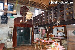 [P24] Delft - restaurantul medieval, interior cu domnișoara în costum tradițional.  » foto by makuy*
 - 
<span class="allrVoted glyphicon glyphicon-heart hidden" id="av611666"></span>
<a class="m-l-10 hidden" id="sv611666" onclick="voting_Foto_DelVot(,611666,19678)" role="button">șterge vot <span class="glyphicon glyphicon-remove"></span></a>
<a id="v9611666" class=" c-red"  onclick="voting_Foto_SetVot(611666)" role="button"><span class="glyphicon glyphicon-heart-empty"></span> <b>LIKE</b> = Votează poza</a> <img class="hidden"  id="f611666W9" src="/imagini/loader.gif" border="0" /><span class="AjErrMes hidden" id="e611666ErM"></span>