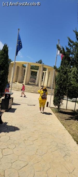 [P15] 15. Ne apropiem de un monument interesant. » foto by msnd
 - 
<span class="allrVoted glyphicon glyphicon-heart hidden" id="av1503773"></span>
<a class="m-l-10 hidden" id="sv1503773" onclick="voting_Foto_DelVot(,1503773,19760)" role="button">șterge vot <span class="glyphicon glyphicon-remove"></span></a>
<a id="v91503773" class=" c-red"  onclick="voting_Foto_SetVot(1503773)" role="button"><span class="glyphicon glyphicon-heart-empty"></span> <b>LIKE</b> = Votează poza</a> <img class="hidden"  id="f1503773W9" src="/imagini/loader.gif" border="0" /><span class="AjErrMes hidden" id="e1503773ErM"></span>