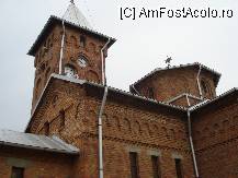 P07 [JUL-2010] Manastirea Pissiota - biserica manastirii - din pacate ceasul nu functioneaza