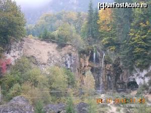 P01 [OCT-2014] Cascada Pisoaia minune a naturii