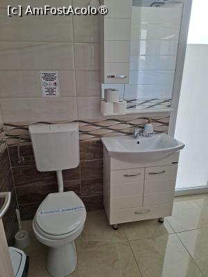 [P16] Ohrid, Apartamentul Naumovski cu terasă, Baia cu de-ale ei » foto by mprofeanu
 - 
<span class="allrVoted glyphicon glyphicon-heart hidden" id="av1538513"></span>
<a class="m-l-10 hidden" id="sv1538513" onclick="voting_Foto_DelVot(,1538513,19791)" role="button">șterge vot <span class="glyphicon glyphicon-remove"></span></a>
<a id="v91538513" class=" c-red"  onclick="voting_Foto_SetVot(1538513)" role="button"><span class="glyphicon glyphicon-heart-empty"></span> <b>LIKE</b> = Votează poza</a> <img class="hidden"  id="f1538513W9" src="/imagini/loader.gif" border="0" /><span class="AjErrMes hidden" id="e1538513ErM"></span>