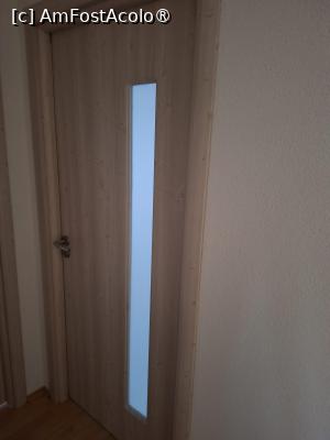 [P08] Ohrid, Apartamentul Naumovski cu terasă, Ușa de la intrare, lângă noi mai era alt apartament » foto by mprofeanu
 - 
<span class="allrVoted glyphicon glyphicon-heart hidden" id="av1538505"></span>
<a class="m-l-10 hidden" id="sv1538505" onclick="voting_Foto_DelVot(,1538505,19791)" role="button">șterge vot <span class="glyphicon glyphicon-remove"></span></a>
<a id="v91538505" class=" c-red"  onclick="voting_Foto_SetVot(1538505)" role="button"><span class="glyphicon glyphicon-heart-empty"></span> <b>LIKE</b> = Votează poza</a> <img class="hidden"  id="f1538505W9" src="/imagini/loader.gif" border="0" /><span class="AjErrMes hidden" id="e1538505ErM"></span>