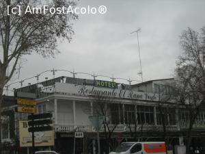 [P15] Restaurant pe malul raului Tajo. Se mananca foarte bine in Aranjuez si mai ieftin decat in Madrid, Segovia, etc.  » foto by cristina47*
 - 
<span class="allrVoted glyphicon glyphicon-heart hidden" id="av706493"></span>
<a class="m-l-10 hidden" id="sv706493" onclick="voting_Foto_DelVot(,706493,19845)" role="button">șterge vot <span class="glyphicon glyphicon-remove"></span></a>
<a id="v9706493" class=" c-red"  onclick="voting_Foto_SetVot(706493)" role="button"><span class="glyphicon glyphicon-heart-empty"></span> <b>LIKE</b> = Votează poza</a> <img class="hidden"  id="f706493W9" src="/imagini/loader.gif" border="0" /><span class="AjErrMes hidden" id="e706493ErM"></span>