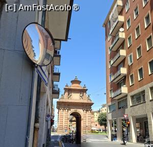 [P02] Porta Lame văzută de pe strada cu același nume » foto by Carmen Ion
 - 
<span class="allrVoted glyphicon glyphicon-heart hidden" id="av1539207"></span>
<a class="m-l-10 hidden" id="sv1539207" onclick="voting_Foto_DelVot(,1539207,19956)" role="button">șterge vot <span class="glyphicon glyphicon-remove"></span></a>
<a id="v91539207" class=" c-red"  onclick="voting_Foto_SetVot(1539207)" role="button"><span class="glyphicon glyphicon-heart-empty"></span> <b>LIKE</b> = Votează poza</a> <img class="hidden"  id="f1539207W9" src="/imagini/loader.gif" border="0" /><span class="AjErrMes hidden" id="e1539207ErM"></span>