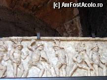 [P20] Piaţa Colosseum-ului: Amfiteatrul lui Flavius, relief cu scene de luptă între gladiatori, placă de pe monumentul funerar al lui Storax Lusius, expusă în Colosseum » foto by magdalena
 - 
<span class="allrVoted glyphicon glyphicon-heart hidden" id="av283035"></span>
<a class="m-l-10 hidden" id="sv283035" onclick="voting_Foto_DelVot(,283035,20020)" role="button">șterge vot <span class="glyphicon glyphicon-remove"></span></a>
<a id="v9283035" class=" c-red"  onclick="voting_Foto_SetVot(283035)" role="button"><span class="glyphicon glyphicon-heart-empty"></span> <b>LIKE</b> = Votează poza</a> <img class="hidden"  id="f283035W9" src="/imagini/loader.gif" border="0" /><span class="AjErrMes hidden" id="e283035ErM"></span>