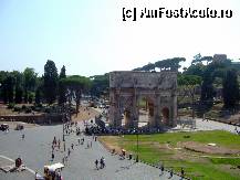 [P05] Piaţa Colosseum-ului: Arcul lui Constantin văzut din Amfiteatrul lui Flavius » foto by magdalena
 - 
<span class="allrVoted glyphicon glyphicon-heart hidden" id="av283020"></span>
<a class="m-l-10 hidden" id="sv283020" onclick="voting_Foto_DelVot(,283020,20020)" role="button">șterge vot <span class="glyphicon glyphicon-remove"></span></a>
<a id="v9283020" class=" c-red"  onclick="voting_Foto_SetVot(283020)" role="button"><span class="glyphicon glyphicon-heart-empty"></span> <b>LIKE</b> = Votează poza</a> <img class="hidden"  id="f283020W9" src="/imagini/loader.gif" border="0" /><span class="AjErrMes hidden" id="e283020ErM"></span>