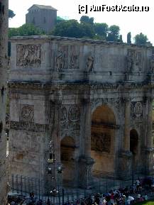[P06] Piaţa Colosseum-ului: Arcul lui Constantin văzut din Amfiteatrul lui Flavius » foto by magdalena
 - 
<span class="allrVoted glyphicon glyphicon-heart hidden" id="av283021"></span>
<a class="m-l-10 hidden" id="sv283021" onclick="voting_Foto_DelVot(,283021,20020)" role="button">șterge vot <span class="glyphicon glyphicon-remove"></span></a>
<a id="v9283021" class=" c-red"  onclick="voting_Foto_SetVot(283021)" role="button"><span class="glyphicon glyphicon-heart-empty"></span> <b>LIKE</b> = Votează poza</a> <img class="hidden"  id="f283021W9" src="/imagini/loader.gif" border="0" /><span class="AjErrMes hidden" id="e283021ErM"></span>
