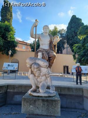 [P11] 'Quasimodo' peste un bazin gol, dar cred ca a făcut el o udătură la locul potrivit. Poznaș. » foto by BristenaBrad
 - 
<span class="allrVoted glyphicon glyphicon-heart hidden" id="av1505577"></span>
<a class="m-l-10 hidden" id="sv1505577" onclick="voting_Foto_DelVot(,1505577,20021)" role="button">șterge vot <span class="glyphicon glyphicon-remove"></span></a>
<a id="v91505577" class=" c-red"  onclick="voting_Foto_SetVot(1505577)" role="button"><span class="glyphicon glyphicon-heart-empty"></span> <b>LIKE</b> = Votează poza</a> <img class="hidden"  id="f1505577W9" src="/imagini/loader.gif" border="0" /><span class="AjErrMes hidden" id="e1505577ErM"></span>