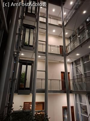 [P17] Hotel Savoy Timisoara- legătura dintre cele 2 corpuri » foto by zlatna
 - 
<span class="allrVoted glyphicon glyphicon-heart hidden" id="av1510742"></span>
<a class="m-l-10 hidden" id="sv1510742" onclick="voting_Foto_DelVot(,1510742,20115)" role="button">șterge vot <span class="glyphicon glyphicon-remove"></span></a>
<a id="v91510742" class=" c-red"  onclick="voting_Foto_SetVot(1510742)" role="button"><span class="glyphicon glyphicon-heart-empty"></span> <b>LIKE</b> = Votează poza</a> <img class="hidden"  id="f1510742W9" src="/imagini/loader.gif" border="0" /><span class="AjErrMes hidden" id="e1510742ErM"></span>