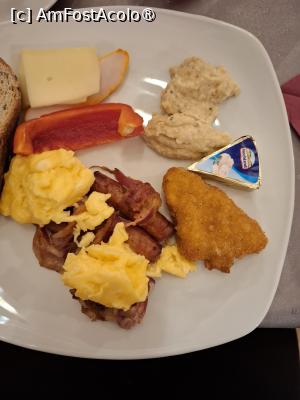 [P21] Hotel Savoy Timisoara - micul dejun » foto by zlatna
 - 
<span class="allrVoted glyphicon glyphicon-heart hidden" id="av1510746"></span>
<a class="m-l-10 hidden" id="sv1510746" onclick="voting_Foto_DelVot(,1510746,20115)" role="button">șterge vot <span class="glyphicon glyphicon-remove"></span></a>
<a id="v91510746" class=" c-red"  onclick="voting_Foto_SetVot(1510746)" role="button"><span class="glyphicon glyphicon-heart-empty"></span> <b>LIKE</b> = Votează poza</a> <img class="hidden"  id="f1510746W9" src="/imagini/loader.gif" border="0" /><span class="AjErrMes hidden" id="e1510746ErM"></span>