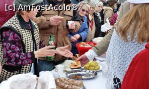 [P19] Prăjituri, tarte cu untură-boia-ceapă roşie, cartofi fierţi cu brânză, alături de care nu poate lipsi un pahar de palincă » foto by Lucien
 - 
<span class="allrVoted glyphicon glyphicon-heart hidden" id="av730737"></span>
<a class="m-l-10 hidden" id="sv730737" onclick="voting_Foto_DelVot(,730737,20160)" role="button">șterge vot <span class="glyphicon glyphicon-remove"></span></a>
<a id="v9730737" class=" c-red"  onclick="voting_Foto_SetVot(730737)" role="button"><span class="glyphicon glyphicon-heart-empty"></span> <b>LIKE</b> = Votează poza</a> <img class="hidden"  id="f730737W9" src="/imagini/loader.gif" border="0" /><span class="AjErrMes hidden" id="e730737ErM"></span>