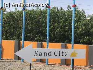 P01 [SEP-2018] Sand City - Oraşul de Nisip - Indicator spre intrare