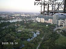 [P28] Imagine din Donauturm spre sud.est. Se vede platforma de bungee-jumping, iar mai departe Donaupark şi podul ce uneşte UNO City cu Donaustadt » foto by Costi
 - 
<span class="allrVoted glyphicon glyphicon-heart hidden" id="av28005"></span>
<a class="m-l-10 hidden" id="sv28005" onclick="voting_Foto_DelVot(,28005,20236)" role="button">șterge vot <span class="glyphicon glyphicon-remove"></span></a>
<a id="v928005" class=" c-red"  onclick="voting_Foto_SetVot(28005)" role="button"><span class="glyphicon glyphicon-heart-empty"></span> <b>LIKE</b> = Votează poza</a> <img class="hidden"  id="f28005W9" src="/imagini/loader.gif" border="0" /><span class="AjErrMes hidden" id="e28005ErM"></span>
