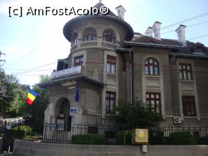 [P01] Am ajuns lângă clădirea ce găzduiește muzeul. Clădirea este declarată monument istoric; este o construcție realizată în perioada interbelică (între anii 1924-1927).  » foto by Floryn81
 - 
<span class="allrVoted glyphicon glyphicon-heart hidden" id="av737604"></span>
<a class="m-l-10 hidden" id="sv737604" onclick="voting_Foto_DelVot(,737604,20278)" role="button">șterge vot <span class="glyphicon glyphicon-remove"></span></a>
<a id="v9737604" class=" c-red"  onclick="voting_Foto_SetVot(737604)" role="button"><span class="glyphicon glyphicon-heart-empty"></span> <b>LIKE</b> = Votează poza</a> <img class="hidden"  id="f737604W9" src="/imagini/loader.gif" border="0" /><span class="AjErrMes hidden" id="e737604ErM"></span>