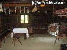 [P08] muzeul satului - interior casa » foto by diana-s
 - 
<span class="allrVoted glyphicon glyphicon-heart hidden" id="av302280"></span>
<a class="m-l-10 hidden" id="sv302280" onclick="voting_Foto_DelVot(,302280,20342)" role="button">șterge vot <span class="glyphicon glyphicon-remove"></span></a>
<a id="v9302280" class=" c-red"  onclick="voting_Foto_SetVot(302280)" role="button"><span class="glyphicon glyphicon-heart-empty"></span> <b>LIKE</b> = Votează poza</a> <img class="hidden"  id="f302280W9" src="/imagini/loader.gif" border="0" /><span class="AjErrMes hidden" id="e302280ErM"></span>