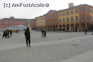 [P10] Modena, Piazza Roma înconjurată de clădiri mari, frumoase.... » foto by mprofeanu
 - 
<span class="allrVoted glyphicon glyphicon-heart hidden" id="av1347654"></span>
<a class="m-l-10 hidden" id="sv1347654" onclick="voting_Foto_DelVot(,1347654,20366)" role="button">șterge vot <span class="glyphicon glyphicon-remove"></span></a>
<a id="v91347654" class=" c-red"  onclick="voting_Foto_SetVot(1347654)" role="button"><span class="glyphicon glyphicon-heart-empty"></span> <b>LIKE</b> = Votează poza</a> <img class="hidden"  id="f1347654W9" src="/imagini/loader.gif" border="0" /><span class="AjErrMes hidden" id="e1347654ErM"></span>