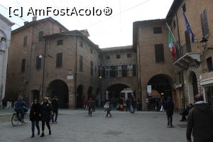 [P30] Modena, Piazza Doumo, Clădiri cu porticurti, cu magazine » foto by mprofeanu
 - 
<span class="allrVoted glyphicon glyphicon-heart hidden" id="av1347675"></span>
<a class="m-l-10 hidden" id="sv1347675" onclick="voting_Foto_DelVot(,1347675,20366)" role="button">șterge vot <span class="glyphicon glyphicon-remove"></span></a>
<a id="v91347675" class=" c-red"  onclick="voting_Foto_SetVot(1347675)" role="button"><span class="glyphicon glyphicon-heart-empty"></span> <b>LIKE</b> = Votează poza</a> <img class="hidden"  id="f1347675W9" src="/imagini/loader.gif" border="0" /><span class="AjErrMes hidden" id="e1347675ErM"></span>