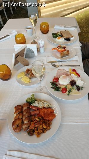 [P27] Pleiada Boutique Hotel & Spa Iasi » foto by elenaadina
 - 
<span class="allrVoted glyphicon glyphicon-heart hidden" id="av1472470"></span>
<a class="m-l-10 hidden" id="sv1472470" onclick="voting_Foto_DelVot(,1472470,20368)" role="button">șterge vot <span class="glyphicon glyphicon-remove"></span></a>
<a id="v91472470" class=" c-red"  onclick="voting_Foto_SetVot(1472470)" role="button"><span class="glyphicon glyphicon-heart-empty"></span> <b>LIKE</b> = Votează poza</a> <img class="hidden"  id="f1472470W9" src="/imagini/loader.gif" border="0" /><span class="AjErrMes hidden" id="e1472470ErM"></span>