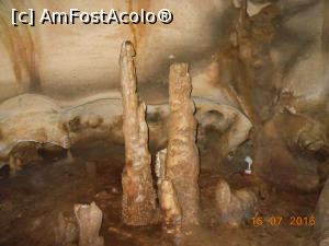 [P12] Peștera Orlova Ciuca - Grup de stalagmite original denumite 'Familia'.  » foto by iulianic
 - 
<span class="allrVoted glyphicon glyphicon-heart hidden" id="av768808"></span>
<a class="m-l-10 hidden" id="sv768808" onclick="voting_Foto_DelVot(,768808,20656)" role="button">șterge vot <span class="glyphicon glyphicon-remove"></span></a>
<a id="v9768808" class=" c-red"  onclick="voting_Foto_SetVot(768808)" role="button"><span class="glyphicon glyphicon-heart-empty"></span> <b>LIKE</b> = Votează poza</a> <img class="hidden"  id="f768808W9" src="/imagini/loader.gif" border="0" /><span class="AjErrMes hidden" id="e768808ErM"></span>