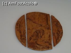 [P17] Exemplu basorelief de lut ars - Mănăstirea Părinților Carmelitani Desculți.  » foto by tata123 🔱
 - 
<span class="allrVoted glyphicon glyphicon-heart hidden" id="av955284"></span>
<a class="m-l-10 hidden" id="sv955284" onclick="voting_Foto_DelVot(,955284,20723)" role="button">șterge vot <span class="glyphicon glyphicon-remove"></span></a>
<a id="v9955284" class=" c-red"  onclick="voting_Foto_SetVot(955284)" role="button"><span class="glyphicon glyphicon-heart-empty"></span> <b>LIKE</b> = Votează poza</a> <img class="hidden"  id="f955284W9" src="/imagini/loader.gif" border="0" /><span class="AjErrMes hidden" id="e955284ErM"></span>