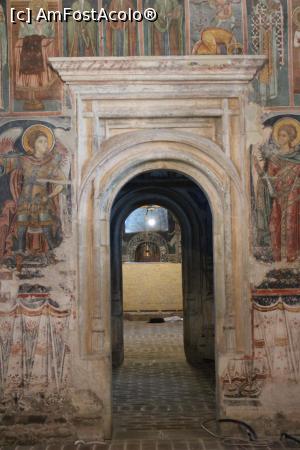 P07 [JUN-2019] Mănăstirea Probota, Biserica Sf. Nicolae, Ușile de trecere de la Pronaos la Gropniță și de la aceasta la Naos