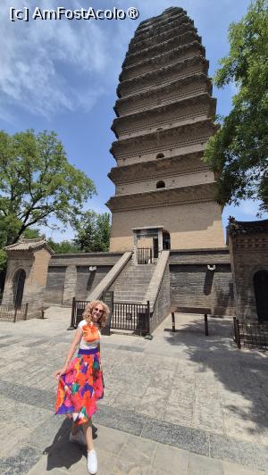 [P32] Initial, avea 15 etaje si masura aproximativ 45 de metri inaltime. Din cauza numeroaselor furtuni violente si a cutremurelor, 2 etaje superioare au fost distruse, astfel ca astazi are 13 etaje, cu o inaltime de 43,4 metri. » foto by geani anto
 - 
<span class="allrVoted glyphicon glyphicon-heart hidden" id="av1504832"></span>
<a class="m-l-10 hidden" id="sv1504832" onclick="voting_Foto_DelVot(,1504832,20766)" role="button">șterge vot <span class="glyphicon glyphicon-remove"></span></a>
<a id="v91504832" class=" c-red"  onclick="voting_Foto_SetVot(1504832)" role="button"><span class="glyphicon glyphicon-heart-empty"></span> <b>LIKE</b> = Votează poza</a> <img class="hidden"  id="f1504832W9" src="/imagini/loader.gif" border="0" /><span class="AjErrMes hidden" id="e1504832ErM"></span>