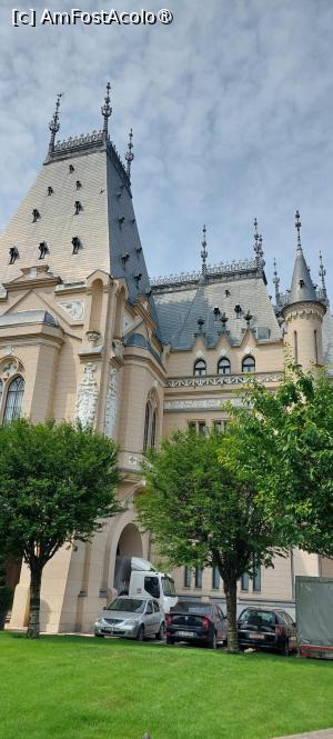 [P03] Palatul Culturii din Iași: vedere parțială a fațadei principale » foto by Carmen Ion
 - 
<span class="allrVoted glyphicon glyphicon-heart hidden" id="av1505422"></span>
<a class="m-l-10 hidden" id="sv1505422" onclick="voting_Foto_DelVot(,1505422,20792)" role="button">șterge vot <span class="glyphicon glyphicon-remove"></span></a>
<a id="v91505422" class=" c-red"  onclick="voting_Foto_SetVot(1505422)" role="button"><span class="glyphicon glyphicon-heart-empty"></span> <b>LIKE</b> = Votează poza</a> <img class="hidden"  id="f1505422W9" src="/imagini/loader.gif" border="0" /><span class="AjErrMes hidden" id="e1505422ErM"></span>