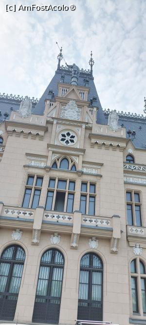 [P04] Palatul Culturii din Iași: vedere parțială a fațadei principale » foto by Carmen Ion
 - 
<span class="allrVoted glyphicon glyphicon-heart hidden" id="av1505423"></span>
<a class="m-l-10 hidden" id="sv1505423" onclick="voting_Foto_DelVot(,1505423,20792)" role="button">șterge vot <span class="glyphicon glyphicon-remove"></span></a>
<a id="v91505423" class=" c-red"  onclick="voting_Foto_SetVot(1505423)" role="button"><span class="glyphicon glyphicon-heart-empty"></span> <b>LIKE</b> = Votează poza</a> <img class="hidden"  id="f1505423W9" src="/imagini/loader.gif" border="0" /><span class="AjErrMes hidden" id="e1505423ErM"></span>