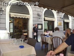 [P15] Restaurantul Il Secchio, intrarea prin lateralul cladirii unde este Hotelul Dina » foto by mogly
 - 
<span class="allrVoted glyphicon glyphicon-heart hidden" id="av780432"></span>
<a class="m-l-10 hidden" id="sv780432" onclick="voting_Foto_DelVot(,780432,20832)" role="button">șterge vot <span class="glyphicon glyphicon-remove"></span></a>
<a id="v9780432" class=" c-red"  onclick="voting_Foto_SetVot(780432)" role="button"><span class="glyphicon glyphicon-heart-empty"></span> <b>LIKE</b> = Votează poza</a> <img class="hidden"  id="f780432W9" src="/imagini/loader.gif" border="0" /><span class="AjErrMes hidden" id="e780432ErM"></span>