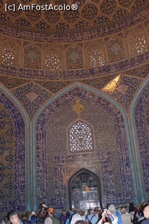 [P83] Isfahan, Moscheea Sheikh Lotfollah, interior » foto by mprofeanu
 - 
<span class="allrVoted glyphicon glyphicon-heart hidden" id="av852275"></span>
<a class="m-l-10 hidden" id="sv852275" onclick="voting_Foto_DelVot(,852275,20993)" role="button">șterge vot <span class="glyphicon glyphicon-remove"></span></a>
<a id="v9852275" class=" c-red"  onclick="voting_Foto_SetVot(852275)" role="button"><span class="glyphicon glyphicon-heart-empty"></span> <b>LIKE</b> = Votează poza</a> <img class="hidden"  id="f852275W9" src="/imagini/loader.gif" border="0" /><span class="AjErrMes hidden" id="e852275ErM"></span>