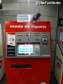 [P04] Automatele de la care puteti cumpara bilete pentru metrou. Cu touch screen. Sa aveti euro marunti de 10€ sau 20€. Am incercat cu 50€, dar nu mi i-a primit. I-a fost frica :) Banii de hartie, se baga-n dreapta sus. » foto by TraianS
 - 
<span class="allrVoted glyphicon glyphicon-heart hidden" id="av279626"></span>
<a class="m-l-10 hidden" id="sv279626" onclick="voting_Foto_DelVot(,279626,21008)" role="button">șterge vot <span class="glyphicon glyphicon-remove"></span></a>
<a id="v9279626" class=" c-red"  onclick="voting_Foto_SetVot(279626)" role="button"><span class="glyphicon glyphicon-heart-empty"></span> <b>LIKE</b> = Votează poza</a> <img class="hidden"  id="f279626W9" src="/imagini/loader.gif" border="0" /><span class="AjErrMes hidden" id="e279626ErM"></span>