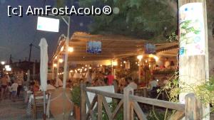 [P83] Heeei, ştiţi ce este asta?! Taverna 'Sto kyma' adică 'Valul', unde ne-am lăsat 'luaţi de val' aproape întreg sejurul...  » foto by Lyssys
 - 
<span class="allrVoted glyphicon glyphicon-heart hidden" id="av793108"></span>
<a class="m-l-10 hidden" id="sv793108" onclick="voting_Foto_DelVot(,793108,21081)" role="button">șterge vot <span class="glyphicon glyphicon-remove"></span></a>
<a id="v9793108" class=" c-red"  onclick="voting_Foto_SetVot(793108)" role="button"><span class="glyphicon glyphicon-heart-empty"></span> <b>LIKE</b> = Votează poza</a> <img class="hidden"  id="f793108W9" src="/imagini/loader.gif" border="0" /><span class="AjErrMes hidden" id="e793108ErM"></span>