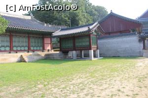 [P11] Seul, Palatul Changdeok, Altarul Seonwon, o parte din el, se văd pe acoperiș însemnele regale » foto by mprofeanu
 - 
<span class="allrVoted glyphicon glyphicon-heart hidden" id="av811182"></span>
<a class="m-l-10 hidden" id="sv811182" onclick="voting_Foto_DelVot(,811182,21214)" role="button">șterge vot <span class="glyphicon glyphicon-remove"></span></a>
<a id="v9811182" class=" c-red"  onclick="voting_Foto_SetVot(811182)" role="button"><span class="glyphicon glyphicon-heart-empty"></span> <b>LIKE</b> = Votează poza</a> <img class="hidden"  id="f811182W9" src="/imagini/loader.gif" border="0" /><span class="AjErrMes hidden" id="e811182ErM"></span>