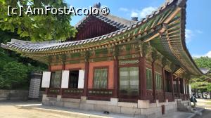 [P16] O alta sala, Gyeongchunjeon, langa Hwangyeongjeon, a fost resedinta reginelor si printeselor mostenitoare, precum si a reginelor vaduve, numele acesteia inseamnand „soarele cald al primaverii”.  » foto by geani anto
 - 
<span class="allrVoted glyphicon glyphicon-heart hidden" id="av1514880"></span>
<a class="m-l-10 hidden" id="sv1514880" onclick="voting_Foto_DelVot(,1514880,21214)" role="button">șterge vot <span class="glyphicon glyphicon-remove"></span></a>
<a id="v91514880" class=" c-red"  onclick="voting_Foto_SetVot(1514880)" role="button"><span class="glyphicon glyphicon-heart-empty"></span> <b>LIKE</b> = Votează poza</a> <img class="hidden"  id="f1514880W9" src="/imagini/loader.gif" border="0" /><span class="AjErrMes hidden" id="e1514880ErM"></span>