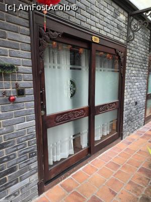 [P33] Spatel d’Annam Hotel; ușa camerei » foto by crismis
 - 
<span class="allrVoted glyphicon glyphicon-heart hidden" id="av1544600"></span>
<a class="m-l-10 hidden" id="sv1544600" onclick="voting_Foto_DelVot(,1544600,21235)" role="button">șterge vot <span class="glyphicon glyphicon-remove"></span></a>
<a id="v91544600" class=" c-red"  onclick="voting_Foto_SetVot(1544600)" role="button"><span class="glyphicon glyphicon-heart-empty"></span> <b>LIKE</b> = Votează poza</a> <img class="hidden"  id="f1544600W9" src="/imagini/loader.gif" border="0" /><span class="AjErrMes hidden" id="e1544600ErM"></span>