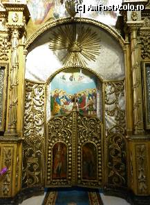 P16 [SEP-2011] Mănăstirea Negru Vodă din Câmpulung Muscel:porțile domnești din biserica domnească