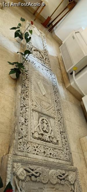 [P18] Lespezi funerare în biserică - familia Cantacuzino. » foto by tata123 🔱
 - 
<span class="allrVoted glyphicon glyphicon-heart hidden" id="av1482289"></span>
<a class="m-l-10 hidden" id="sv1482289" onclick="voting_Foto_DelVot(,1482289,21279)" role="button">șterge vot <span class="glyphicon glyphicon-remove"></span></a>
<a id="v91482289" class=" c-red"  onclick="voting_Foto_SetVot(1482289)" role="button"><span class="glyphicon glyphicon-heart-empty"></span> <b>LIKE</b> = Votează poza</a> <img class="hidden"  id="f1482289W9" src="/imagini/loader.gif" border="0" /><span class="AjErrMes hidden" id="e1482289ErM"></span>