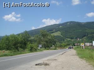 [P03] Am observat pe marginea DN 15 (direcția de mers Bicaz - Piatra Neamț) un indicator care ne-a arătat că până la mănăstirea Pângărați mai sunt 3 kilometri. Am decis să vizităm acest lăcaș de cult.  » foto by Floryn81
 - 
<span class="allrVoted glyphicon glyphicon-heart hidden" id="av766697"></span>
<a class="m-l-10 hidden" id="sv766697" onclick="voting_Foto_DelVot(,766697,21332)" role="button">șterge vot <span class="glyphicon glyphicon-remove"></span></a>
<a id="v9766697" class=" c-red"  onclick="voting_Foto_SetVot(766697)" role="button"><span class="glyphicon glyphicon-heart-empty"></span> <b>LIKE</b> = Votează poza</a> <img class="hidden"  id="f766697W9" src="/imagini/loader.gif" border="0" /><span class="AjErrMes hidden" id="e766697ErM"></span>