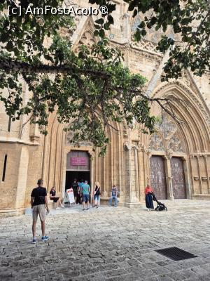 [P22] Famagusta - intrarea în Catedrală » foto by ANILU
 - 
<span class="allrVoted glyphicon glyphicon-heart hidden" id="av1506991"></span>
<a class="m-l-10 hidden" id="sv1506991" onclick="voting_Foto_DelVot(,1506991,21413)" role="button">șterge vot <span class="glyphicon glyphicon-remove"></span></a>
<a id="v91506991" class=" c-red"  onclick="voting_Foto_SetVot(1506991)" role="button"><span class="glyphicon glyphicon-heart-empty"></span> <b>LIKE</b> = Votează poza</a> <img class="hidden"  id="f1506991W9" src="/imagini/loader.gif" border="0" /><span class="AjErrMes hidden" id="e1506991ErM"></span>