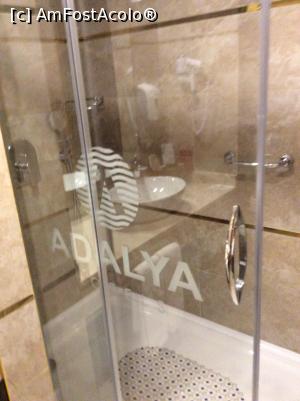 [P06] Hotel Adalya Elite Lara - cabina de dus » foto by mishu
 - 
<span class="allrVoted glyphicon glyphicon-heart hidden" id="av862567"></span>
<a class="m-l-10 hidden" id="sv862567" onclick="voting_Foto_DelVot(,862567,21416)" role="button">șterge vot <span class="glyphicon glyphicon-remove"></span></a>
<a id="v9862567" class=" c-red"  onclick="voting_Foto_SetVot(862567)" role="button"><span class="glyphicon glyphicon-heart-empty"></span> <b>LIKE</b> = Votează poza</a> <img class="hidden"  id="f862567W9" src="/imagini/loader.gif" border="0" /><span class="AjErrMes hidden" id="e862567ErM"></span>