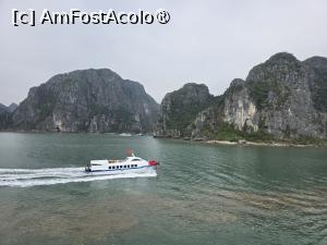 [P19] Ha Long Bay » foto by crismis
 - 
<span class="allrVoted glyphicon glyphicon-heart hidden" id="av1548385"></span>
<a class="m-l-10 hidden" id="sv1548385" onclick="voting_Foto_DelVot(,1548385,21495)" role="button">șterge vot <span class="glyphicon glyphicon-remove"></span></a>
<a id="v91548385" class=" c-red"  onclick="voting_Foto_SetVot(1548385)" role="button"><span class="glyphicon glyphicon-heart-empty"></span> <b>LIKE</b> = Votează poza</a> <img class="hidden"  id="f1548385W9" src="/imagini/loader.gif" border="0" /><span class="AjErrMes hidden" id="e1548385ErM"></span>