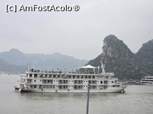 [P23] Ha Long Bay » foto by crismis
 - 
<span class="allrVoted glyphicon glyphicon-heart hidden" id="av1548389"></span>
<a class="m-l-10 hidden" id="sv1548389" onclick="voting_Foto_DelVot(,1548389,21495)" role="button">șterge vot <span class="glyphicon glyphicon-remove"></span></a>
<a id="v91548389" class=" c-red"  onclick="voting_Foto_SetVot(1548389)" role="button"><span class="glyphicon glyphicon-heart-empty"></span> <b>LIKE</b> = Votează poza</a> <img class="hidden"  id="f1548389W9" src="/imagini/loader.gif" border="0" /><span class="AjErrMes hidden" id="e1548389ErM"></span>