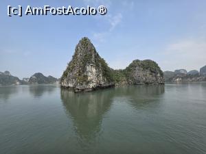 [P32] Ha Long Bay » foto by crismis
 - 
<span class="allrVoted glyphicon glyphicon-heart hidden" id="av1548398"></span>
<a class="m-l-10 hidden" id="sv1548398" onclick="voting_Foto_DelVot(,1548398,21495)" role="button">șterge vot <span class="glyphicon glyphicon-remove"></span></a>
<a id="v91548398" class=" c-red"  onclick="voting_Foto_SetVot(1548398)" role="button"><span class="glyphicon glyphicon-heart-empty"></span> <b>LIKE</b> = Votează poza</a> <img class="hidden"  id="f1548398W9" src="/imagini/loader.gif" border="0" /><span class="AjErrMes hidden" id="e1548398ErM"></span>
