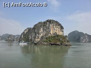 [P36] Ha Long Bay » foto by crismis
 - 
<span class="allrVoted glyphicon glyphicon-heart hidden" id="av1548402"></span>
<a class="m-l-10 hidden" id="sv1548402" onclick="voting_Foto_DelVot(,1548402,21495)" role="button">șterge vot <span class="glyphicon glyphicon-remove"></span></a>
<a id="v91548402" class=" c-red"  onclick="voting_Foto_SetVot(1548402)" role="button"><span class="glyphicon glyphicon-heart-empty"></span> <b>LIKE</b> = Votează poza</a> <img class="hidden"  id="f1548402W9" src="/imagini/loader.gif" border="0" /><span class="AjErrMes hidden" id="e1548402ErM"></span>