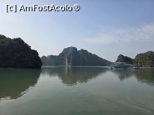 [P60] Cu caiacul în Ha Long Bay » foto by crismis
 - 
<span class="allrVoted glyphicon glyphicon-heart hidden" id="av1548426"></span>
<a class="m-l-10 hidden" id="sv1548426" onclick="voting_Foto_DelVot(,1548426,21495)" role="button">șterge vot <span class="glyphicon glyphicon-remove"></span></a>
<a id="v91548426" class=" c-red"  onclick="voting_Foto_SetVot(1548426)" role="button"><span class="glyphicon glyphicon-heart-empty"></span> <b>LIKE</b> = Votează poza</a> <img class="hidden"  id="f1548426W9" src="/imagini/loader.gif" border="0" /><span class="AjErrMes hidden" id="e1548426ErM"></span>