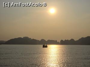 [P75] Ha long Bay » foto by crismis
 - 
<span class="allrVoted glyphicon glyphicon-heart hidden" id="av1548441"></span>
<a class="m-l-10 hidden" id="sv1548441" onclick="voting_Foto_DelVot(,1548441,21495)" role="button">șterge vot <span class="glyphicon glyphicon-remove"></span></a>
<a id="v91548441" class=" c-red"  onclick="voting_Foto_SetVot(1548441)" role="button"><span class="glyphicon glyphicon-heart-empty"></span> <b>LIKE</b> = Votează poza</a> <img class="hidden"  id="f1548441W9" src="/imagini/loader.gif" border="0" /><span class="AjErrMes hidden" id="e1548441ErM"></span>