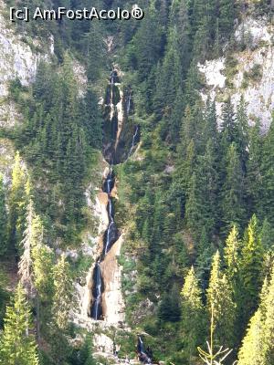 [P10] Cascada Cailor, cea mai inalta din Romania, o cadere de apa pe versantul abrupt al Rezervatiei Piatra Rea revarsandu-se peste Podul Cailor de la o inaltime de circa 90 de metri in mai multe trepte cu caderi succesive. » foto by geani anto
 - 
<span class="allrVoted glyphicon glyphicon-heart hidden" id="av1208974"></span>
<a class="m-l-10 hidden" id="sv1208974" onclick="voting_Foto_DelVot(,1208974,21579)" role="button">șterge vot <span class="glyphicon glyphicon-remove"></span></a>
<a id="v91208974" class=" c-red"  onclick="voting_Foto_SetVot(1208974)" role="button"><span class="glyphicon glyphicon-heart-empty"></span> <b>LIKE</b> = Votează poza</a> <img class="hidden"  id="f1208974W9" src="/imagini/loader.gif" border="0" /><span class="AjErrMes hidden" id="e1208974ErM"></span>