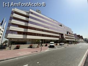 [P02] Hotel Jumeira Rotana,exterior ziua » foto by AZE
 - 
<span class="allrVoted glyphicon glyphicon-heart hidden" id="av1476391"></span>
<a class="m-l-10 hidden" id="sv1476391" onclick="voting_Foto_DelVot(,1476391,21612)" role="button">șterge vot <span class="glyphicon glyphicon-remove"></span></a>
<a id="v91476391" class=" c-red"  onclick="voting_Foto_SetVot(1476391)" role="button"><span class="glyphicon glyphicon-heart-empty"></span> <b>LIKE</b> = Votează poza</a> <img class="hidden"  id="f1476391W9" src="/imagini/loader.gif" border="0" /><span class="AjErrMes hidden" id="e1476391ErM"></span>