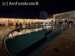 [P20] Hotel Jumeira Rotana,restaurantul de la piscină » foto by AZE
 - 
<span class="allrVoted glyphicon glyphicon-heart hidden" id="av1476409"></span>
<a class="m-l-10 hidden" id="sv1476409" onclick="voting_Foto_DelVot(,1476409,21612)" role="button">șterge vot <span class="glyphicon glyphicon-remove"></span></a>
<a id="v91476409" class=" c-red"  onclick="voting_Foto_SetVot(1476409)" role="button"><span class="glyphicon glyphicon-heart-empty"></span> <b>LIKE</b> = Votează poza</a> <img class="hidden"  id="f1476409W9" src="/imagini/loader.gif" border="0" /><span class="AjErrMes hidden" id="e1476409ErM"></span>